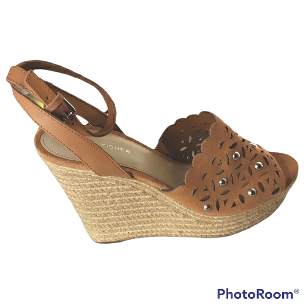 Marc Fisher Cutout Hata Leather Wedge Espadrilles Scallop Studs Sandals NIB 10